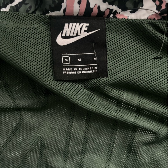 Nike windbreaker - Picture 3 of 3